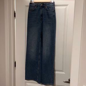 High waist wide legged jeans